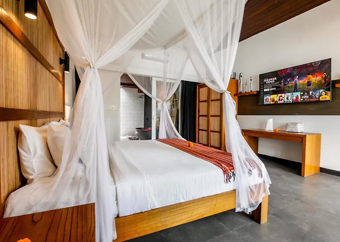 Zebra Seminyak, 4br Private Pool Villa, Close To Potato Head Villa Seminyak (Bali)