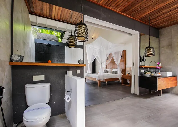Zebra Seminyak, 4br Private Pool Villa, Close To Potato Head Villa