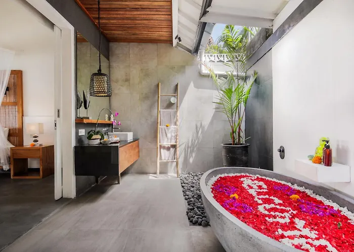 Villa Zebra Seminyak, 4br Private Pool Villa, Close To Potato Head