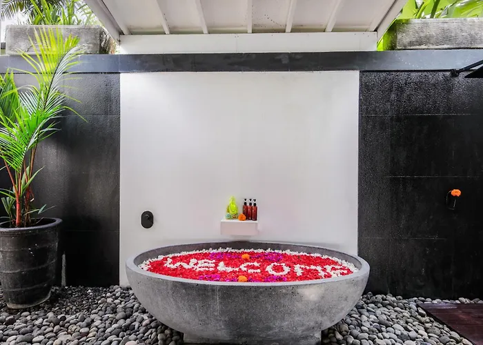 Villa Zebra Seminyak, 4br Private Pool Villa, Close To Potato Head *