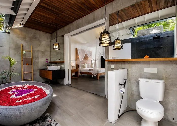 Zebra Seminyak, 4br Private Pool Villa, Close To Potato Head Villa
