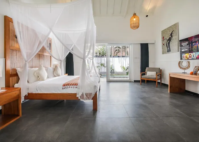 Zebra Seminyak, 4br Private Pool Villa, Close To Potato Head Villa Seminyak (Bali)