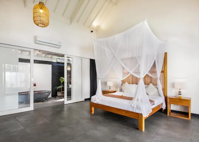Zebra Seminyak, 4br Private Pool Villa, Close To Potato Head Seminyak (Bali)