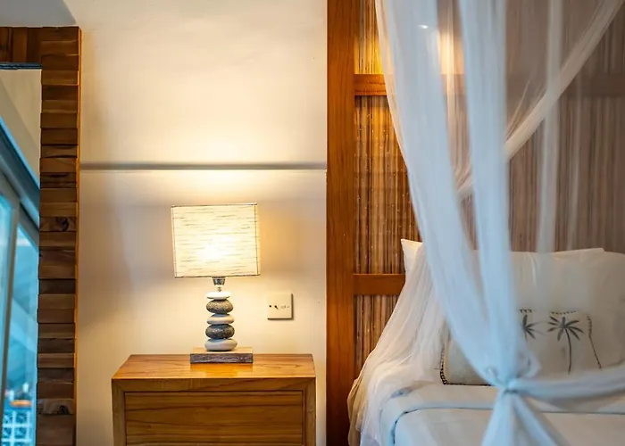 Zebra Seminyak, 4br Private Pool Villa, Close To Potato Head Seminyak (Bali)