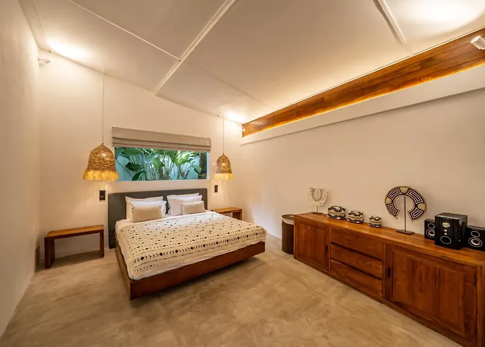 Zebra Seminyak, 4br Private Pool Villa, Close To Potato Head