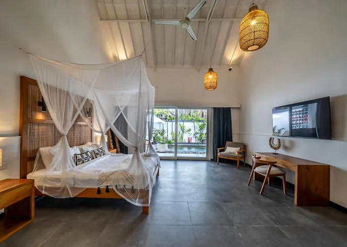 Zebra Seminyak, 4br Private Pool Villa, Close To Potato Head Villa