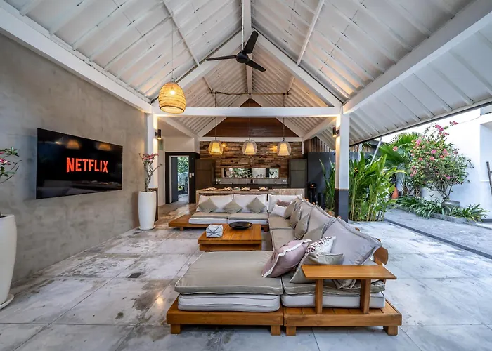 Zebra Seminyak, 4br Private Pool Villa, Close To Potato Head Villa Seminyak (Bali)