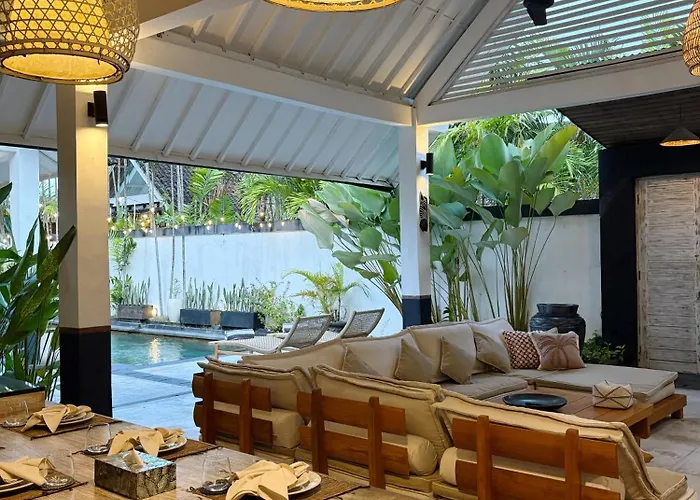 Zebra Seminyak, 4br Private Pool Villa, Close To Potato Head *