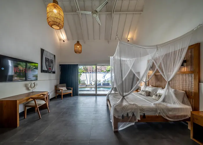 Zebra Seminyak, 4br Private Pool Villa, Close To Potato Head Villa *
